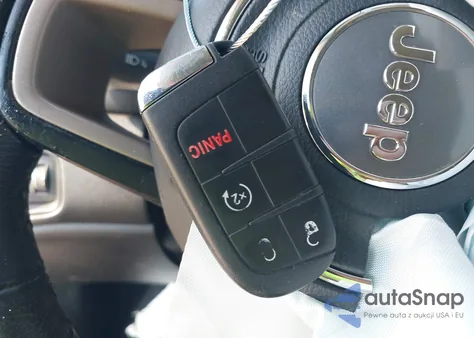 2016 Jeep Renegade Latitude из США, поврежденный, VIN ZACCJABT1GPE29076